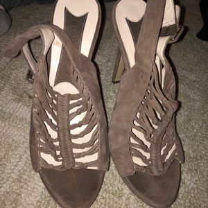 Brown heels! Size 8